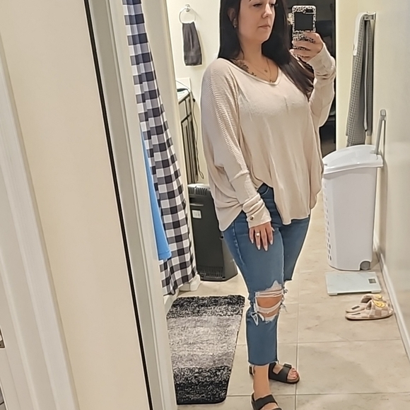 Cream V-Neck Long Sleeve Oversized Sweatshirt - Picture 2 of 8